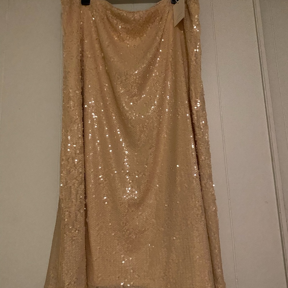 LC Lauren Conrad Shimmering Sequin A-Line Skirt in Gold